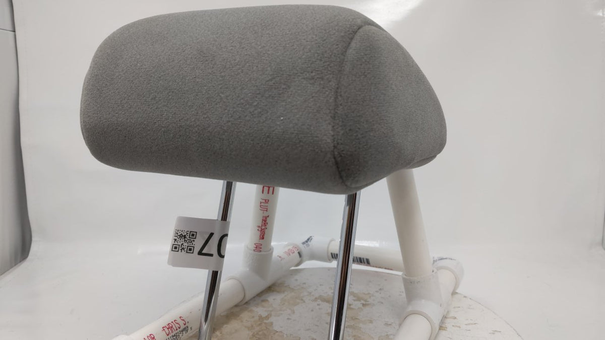 2004 Suzuki Forenza Headrest Head Rest Rear Center Seat Gray 42807 - Oemusedautoparts1.com