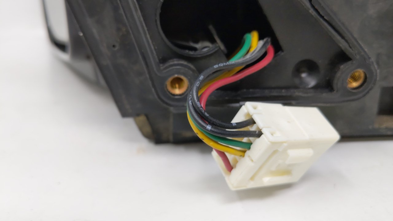 2004-2008 Suzuki Forenza Driver Side View Mirror - Left Door Mirror OEM Used - Oemusedautoparts1.com