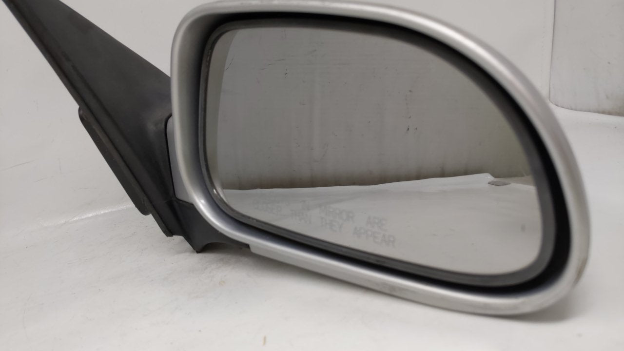 2004-2008 Suzuki Forenza Passenger Side View Mirror - Right Door Mirror OEM Used - Oemusedautoparts1.com