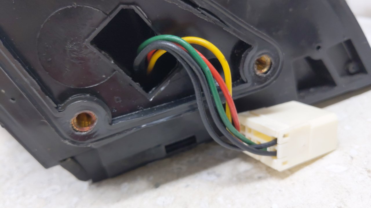 2005-2008 Suzuki Reno Driver Side View Mirror - Left Door Mirror OEM Used - Oemusedautoparts1.com