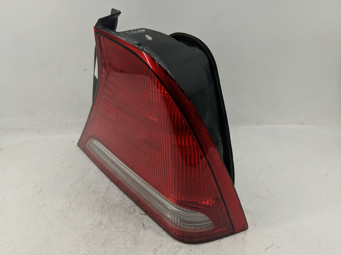 2004-2006 Suzuki Verona Tail Light Assembly Passenger Right OEM Fits Fits 2004 2005 2006 OEM Used Auto Parts - Oemusedautopa
