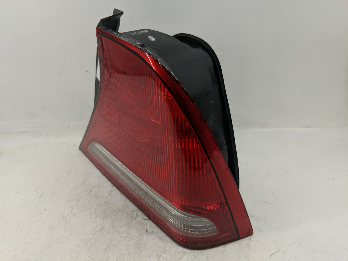 2004-2006 Suzuki Verona Tail Light Assembly Passenger Right OEM Fits Fits 2004 2005 2006 OEM Used Auto Parts - Oemusedautopa