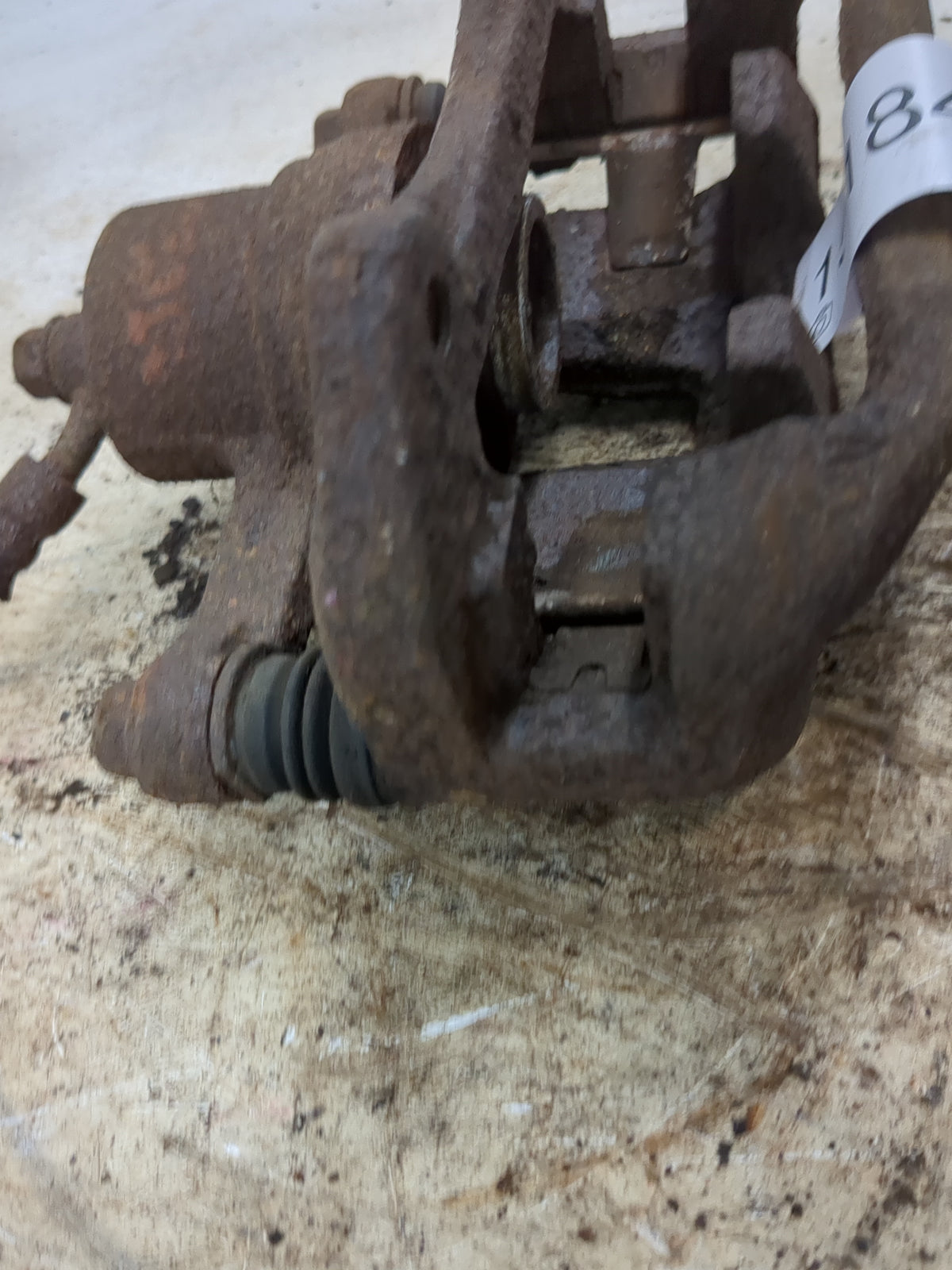 2004-2006 Suzuki Verona Rear Driver Left Brake Caliper - Oemusedautoparts1.com