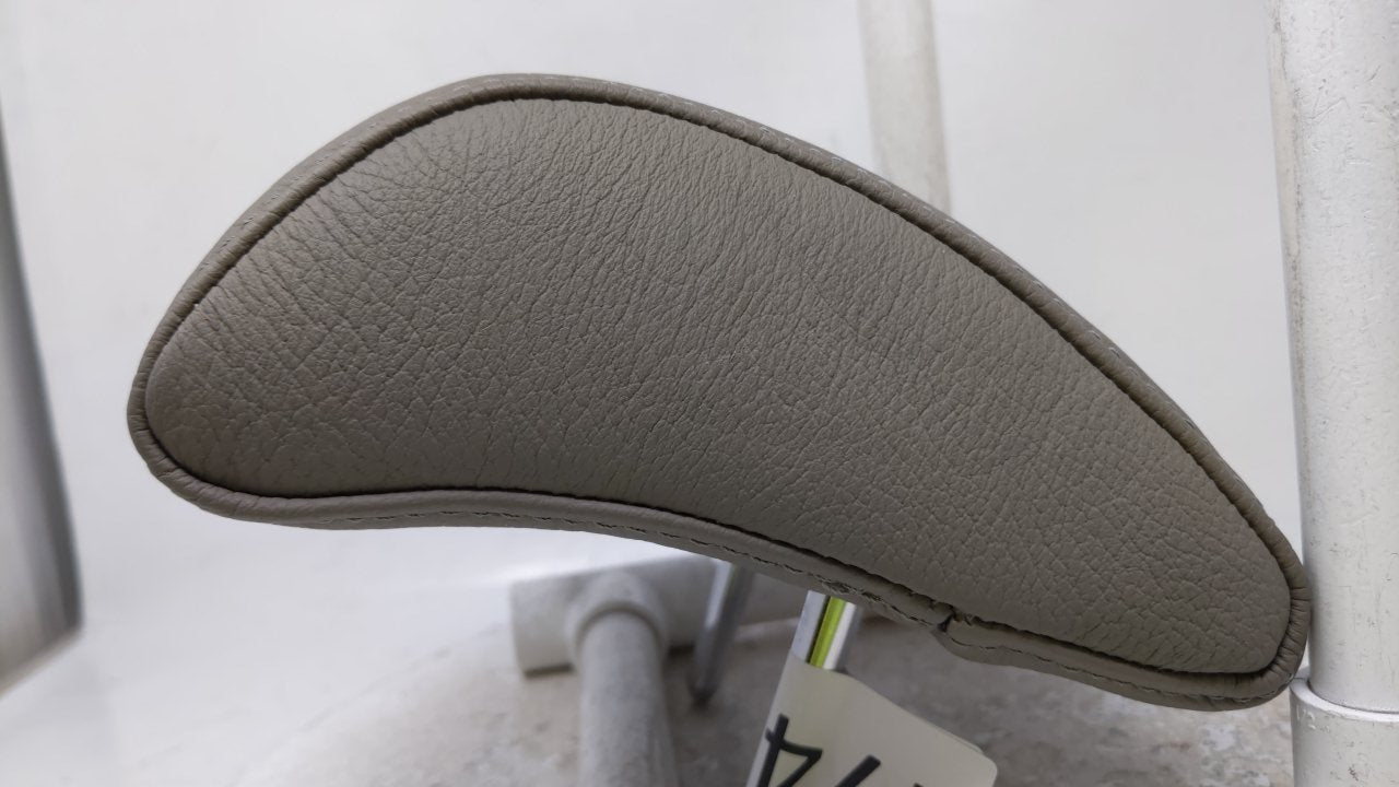 2004 Suzuki Verona Headrest Head Rest Rear Center Seat Fits OEM Used Auto Parts - Oemusedautoparts1.com