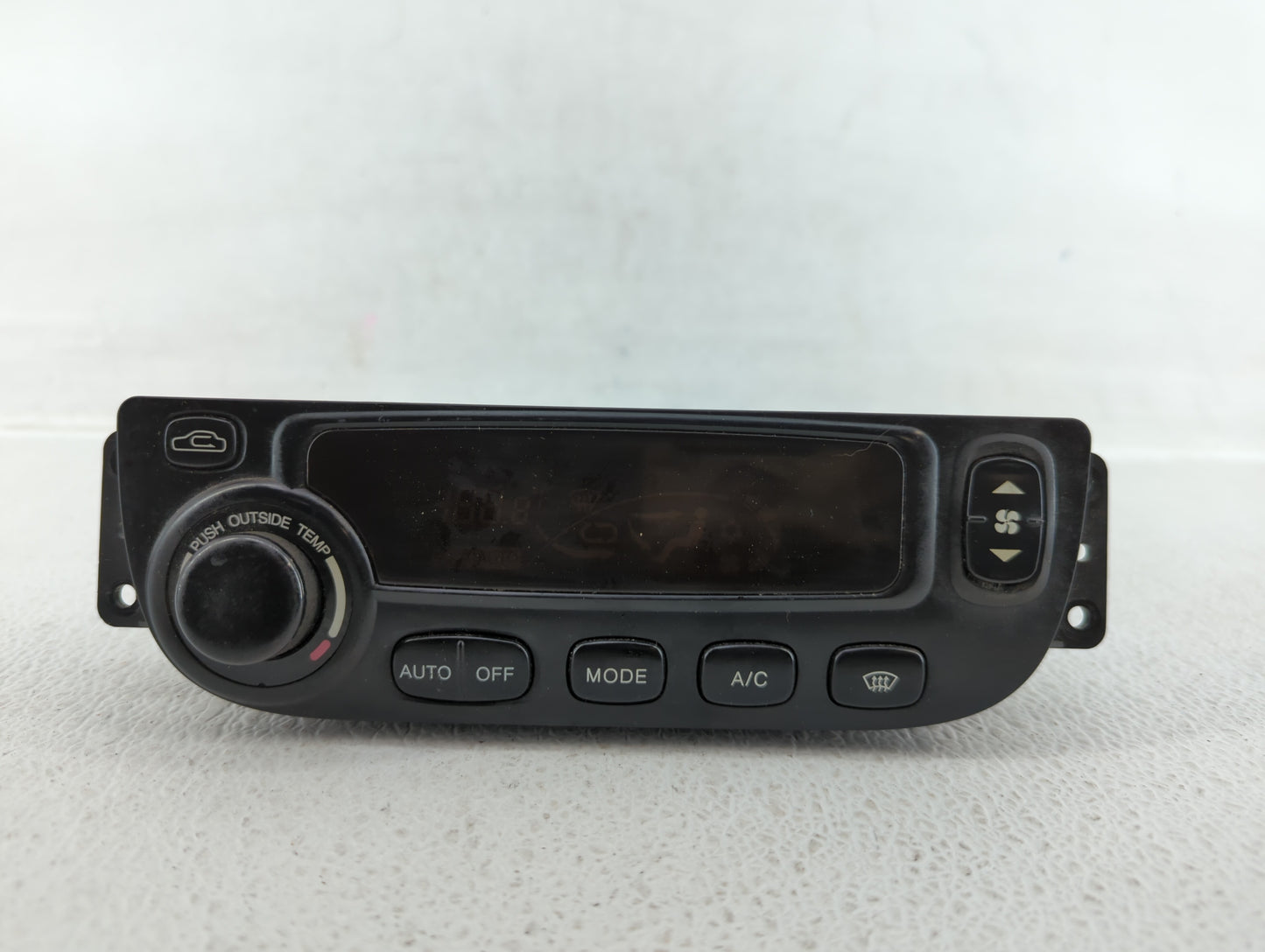 2004 Suzuki Verona Climate Control Module Temperature AC/Heater Replacement P/N:96392751 Fits OEM Used Auto Parts - Oemuseda