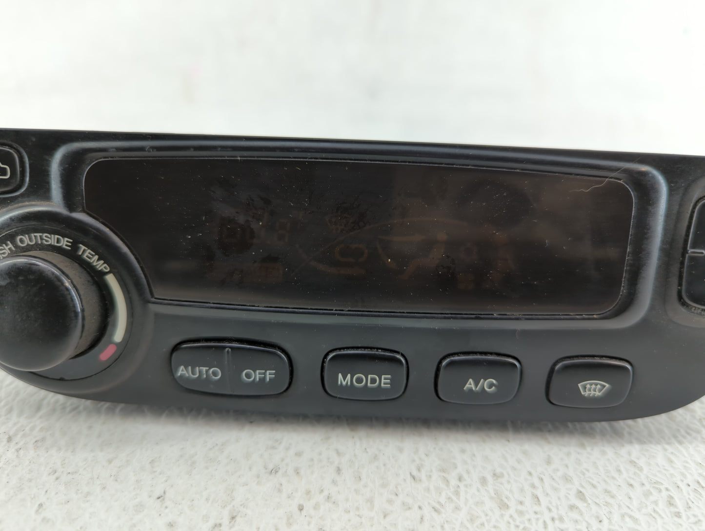 2004 Suzuki Verona Climate Control Module Temperature AC/Heater Replacement P/N:96392751 Fits OEM Used Auto Parts - Oemuseda