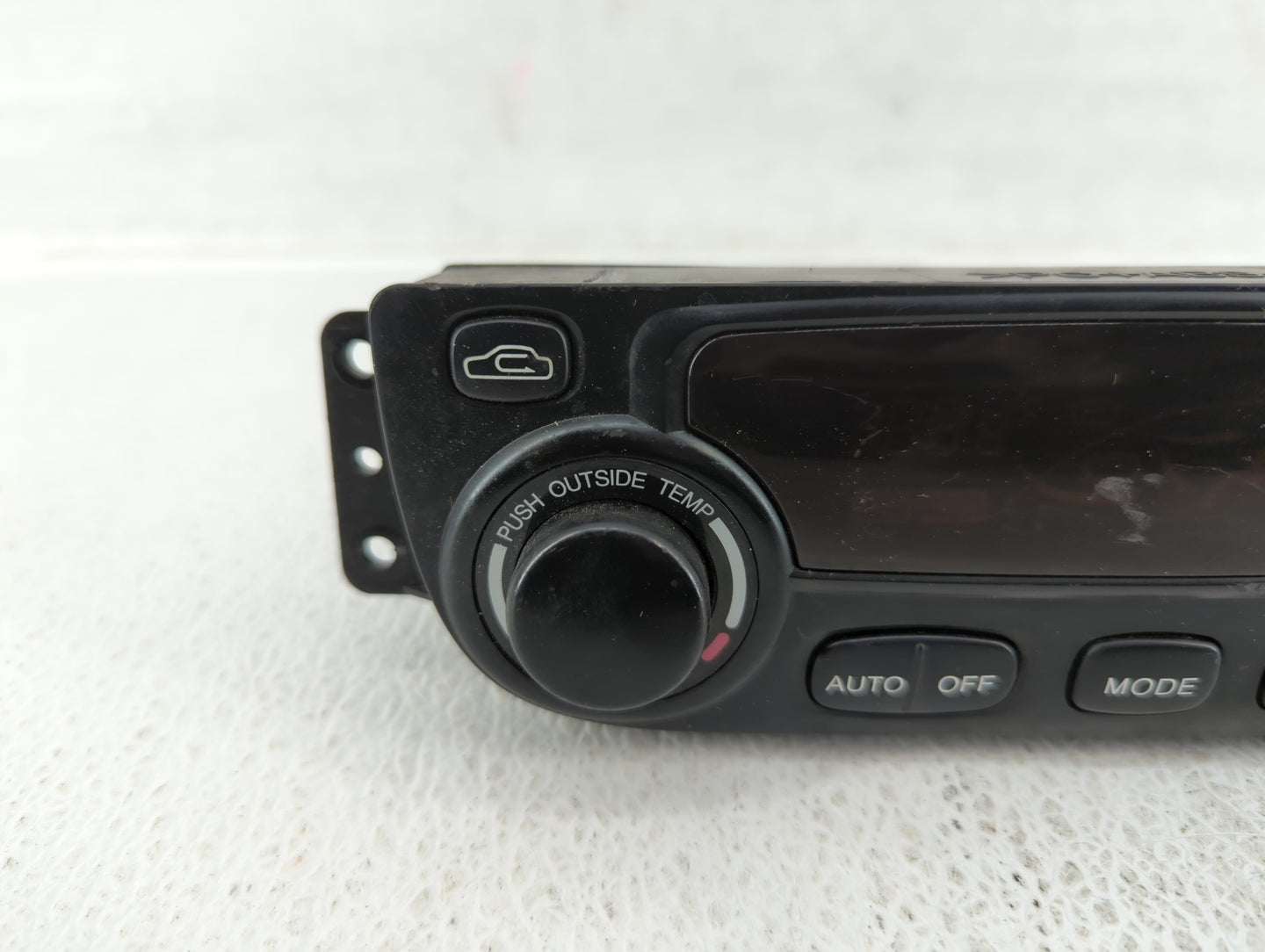 2004 Suzuki Verona Climate Control Module Temperature AC/Heater Replacement P/N:96392751 Fits OEM Used Auto Parts - Oemuseda