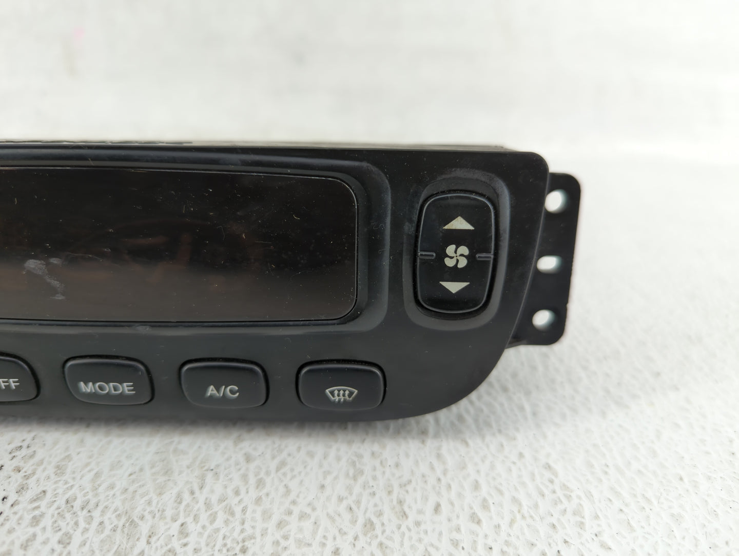 2004 Suzuki Verona Climate Control Module Temperature AC/Heater Replacement P/N:96392751 Fits OEM Used Auto Parts - Oemuseda