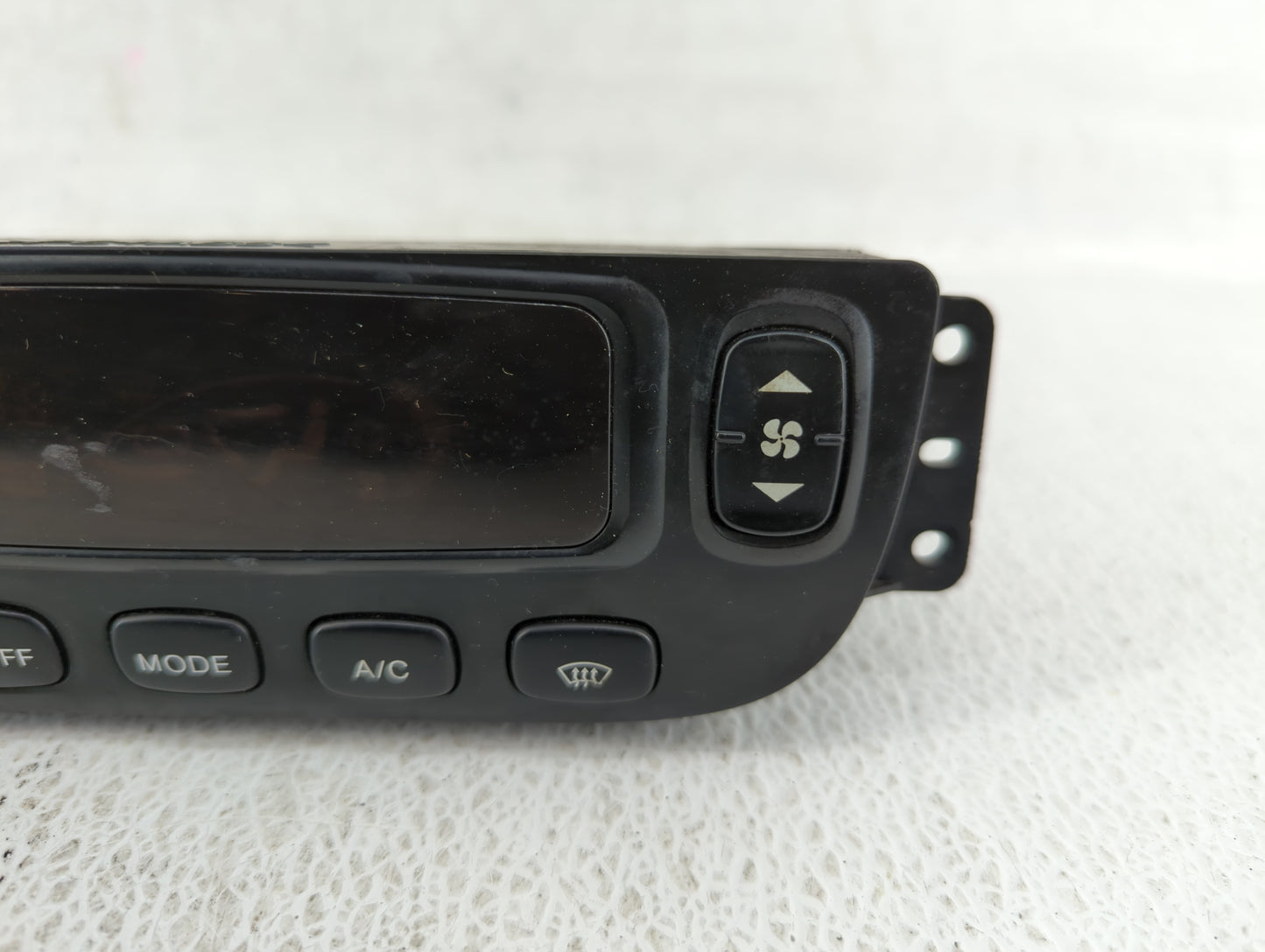 2004 Suzuki Verona Climate Control Module Temperature AC/Heater Replacement P/N:96392751 Fits OEM Used Auto Parts - Oemuseda