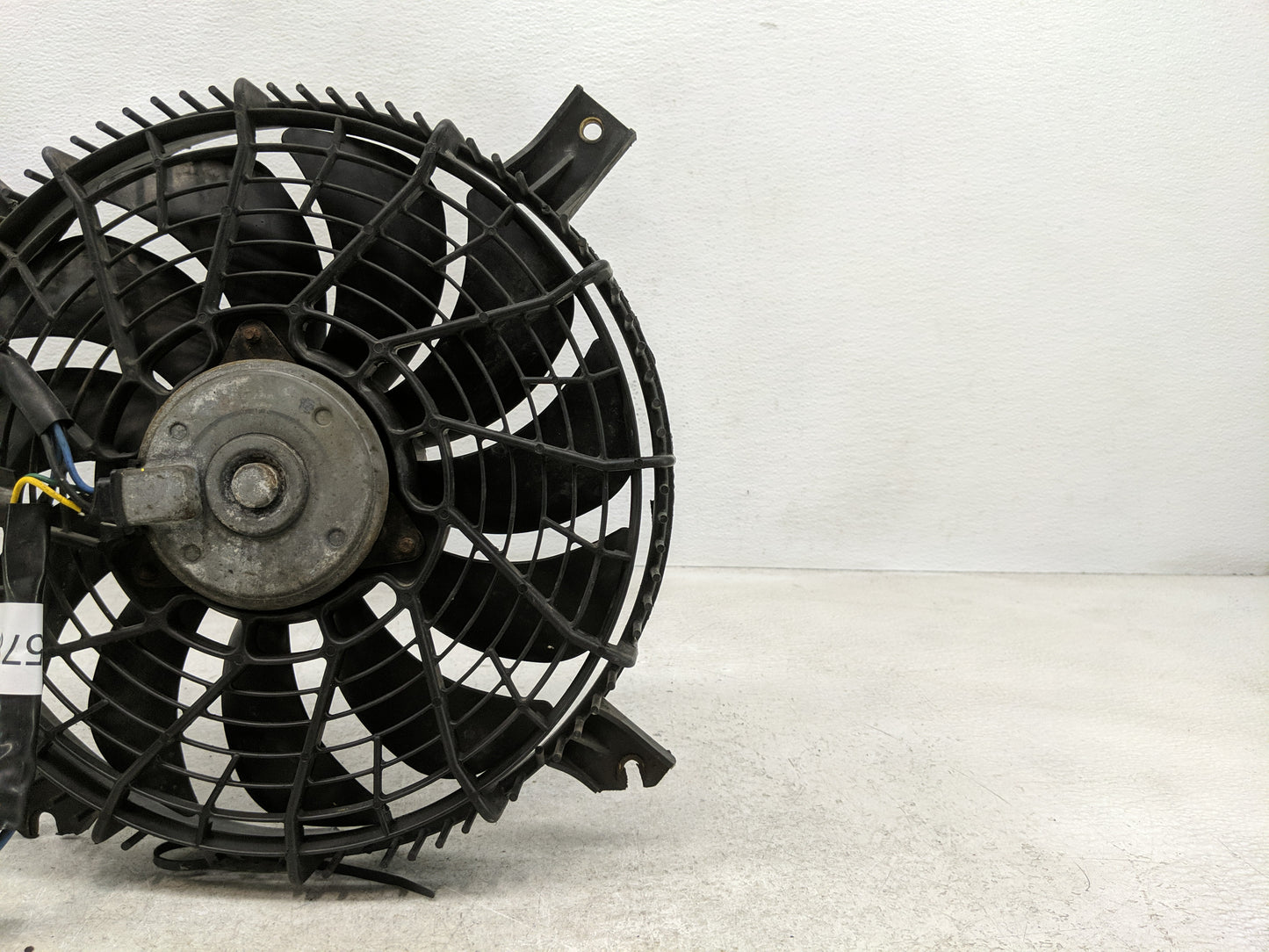 2004 Suzuki Vitara Electric Radiator Cooling Fan Motor Assembly Fits Fits 2005 OEM Used Auto Parts - Oemusedautoparts1.com