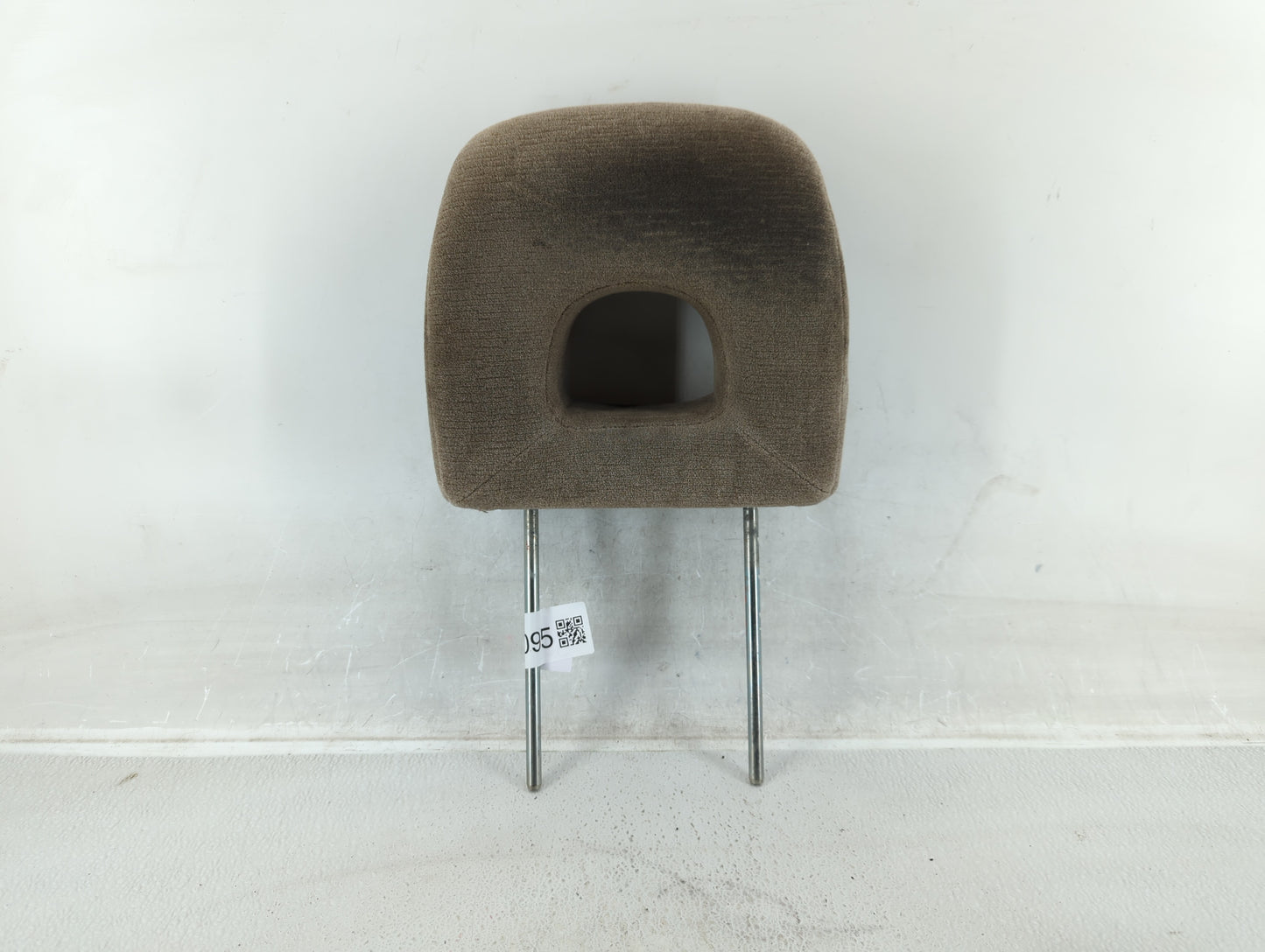 2004 Suzuki Xl-7 Headrest Head Rest Front Driver Passenger Seat - Oemusedautoparts1.com