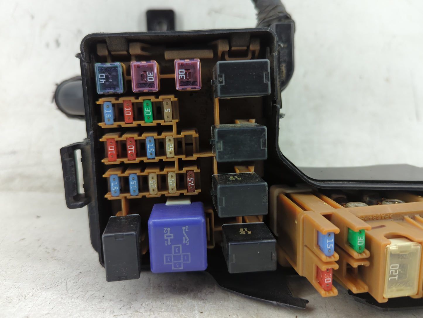 2002-2004 Toyota Avalon Fusebox Fuse Box Panel Relay Module Fits Fits 2002 2003 2004 OEM Used Auto Parts - Oemusedautoparts1