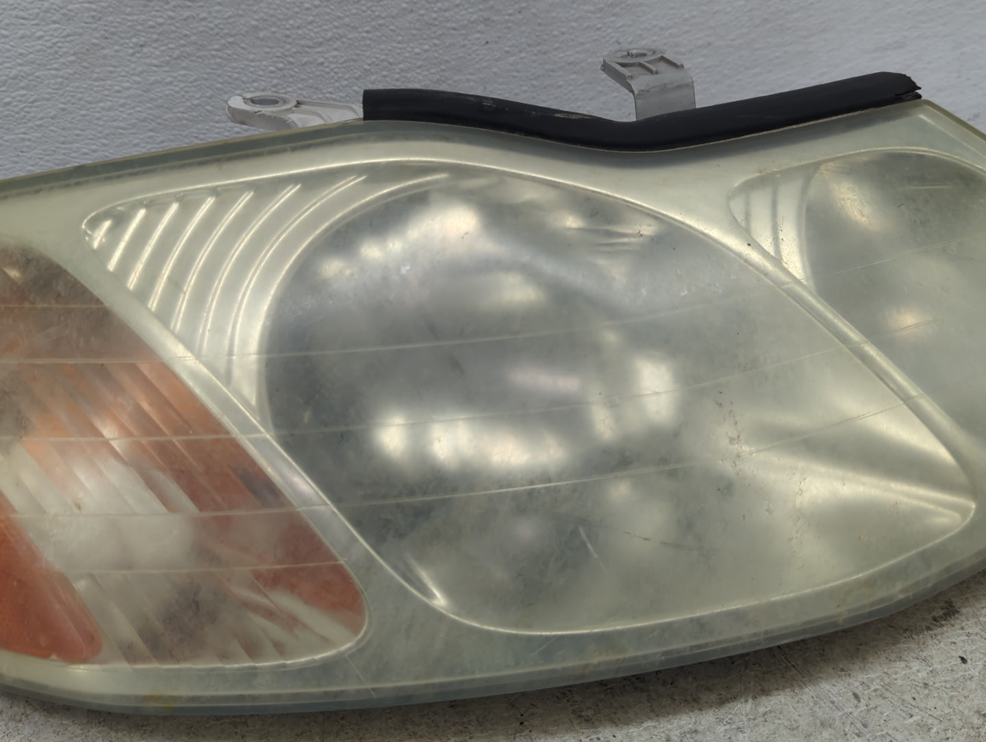 2000-2004 Toyota Avalon Passenger Right Oem Head Light Headlight Lamp - Oemusedautoparts1.com