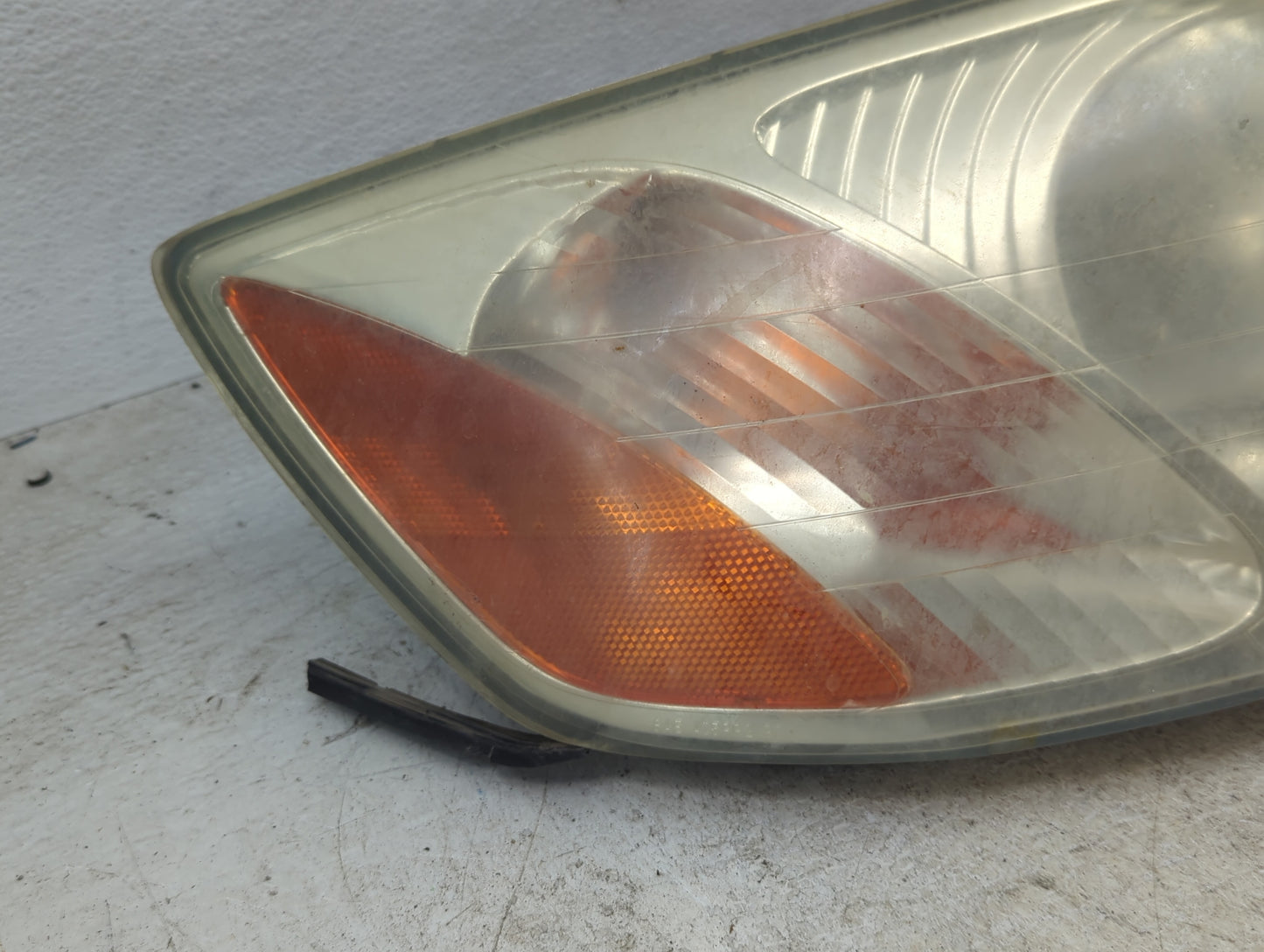 2000-2004 Toyota Avalon Passenger Right Oem Head Light Headlight Lamp - Oemusedautoparts1.com