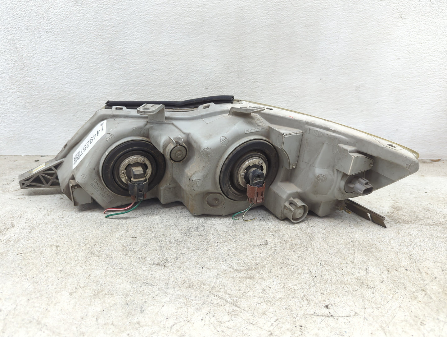 2000-2004 Toyota Avalon Passenger Right Oem Head Light Headlight Lamp - Oemusedautoparts1.com