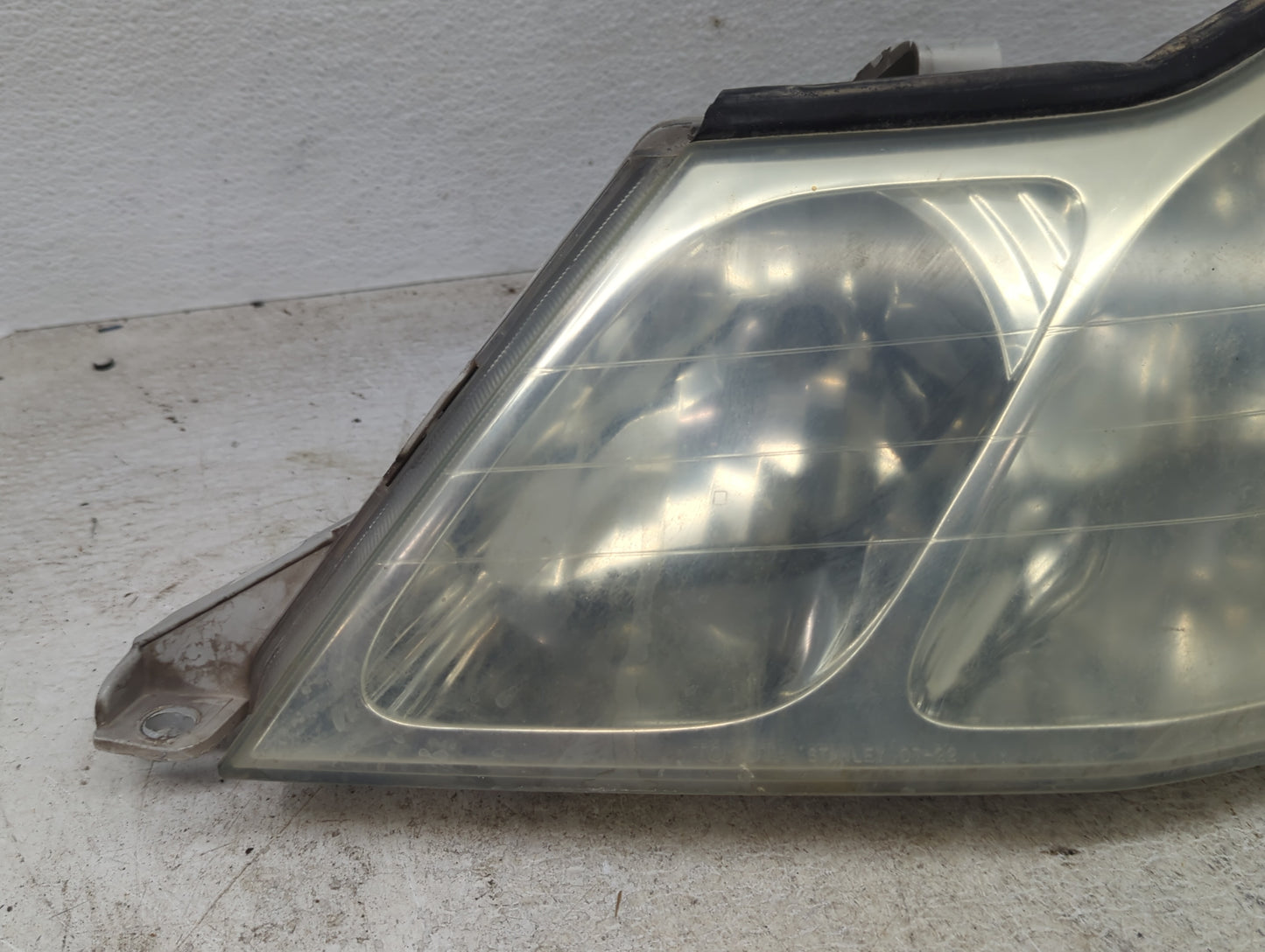 2000-2004 Toyota Avalon Driver Left Oem Head Light Headlight Lamp - Oemusedautoparts1.com