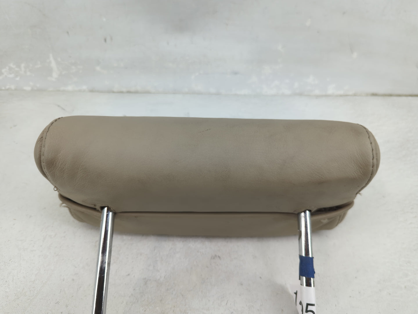 2000-2004 Toyota Avalon Headrest Head Rest Rear Seat Fits Fits 2000 2001 2002 2003 2004 OEM Used Auto Parts - Oemusedautopar