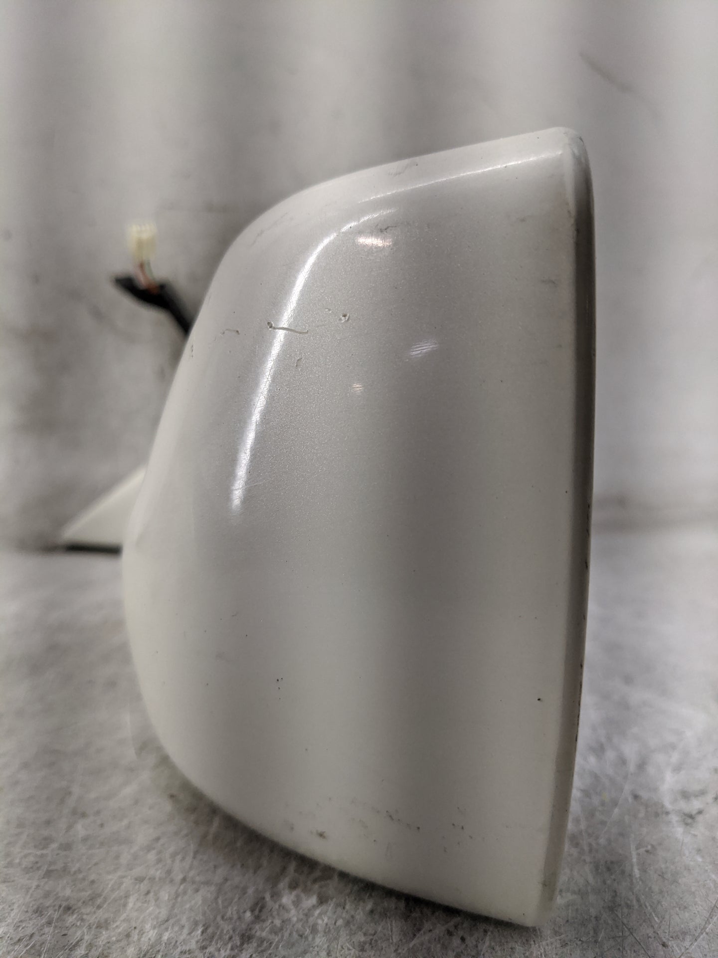 2004 Toyota Avalon Driver Side View Mirror - Left Door Mirror OEM Used - Oemusedautoparts1.com