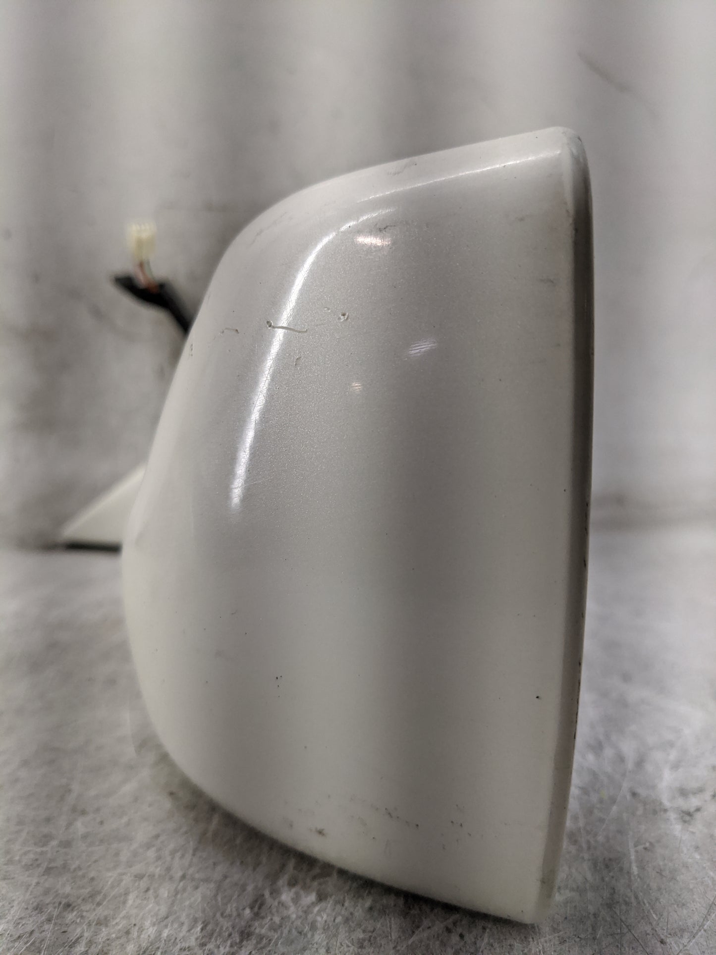 2004 Toyota Avalon Driver Side View Mirror - Left Door Mirror OEM Used - Oemusedautoparts1.com