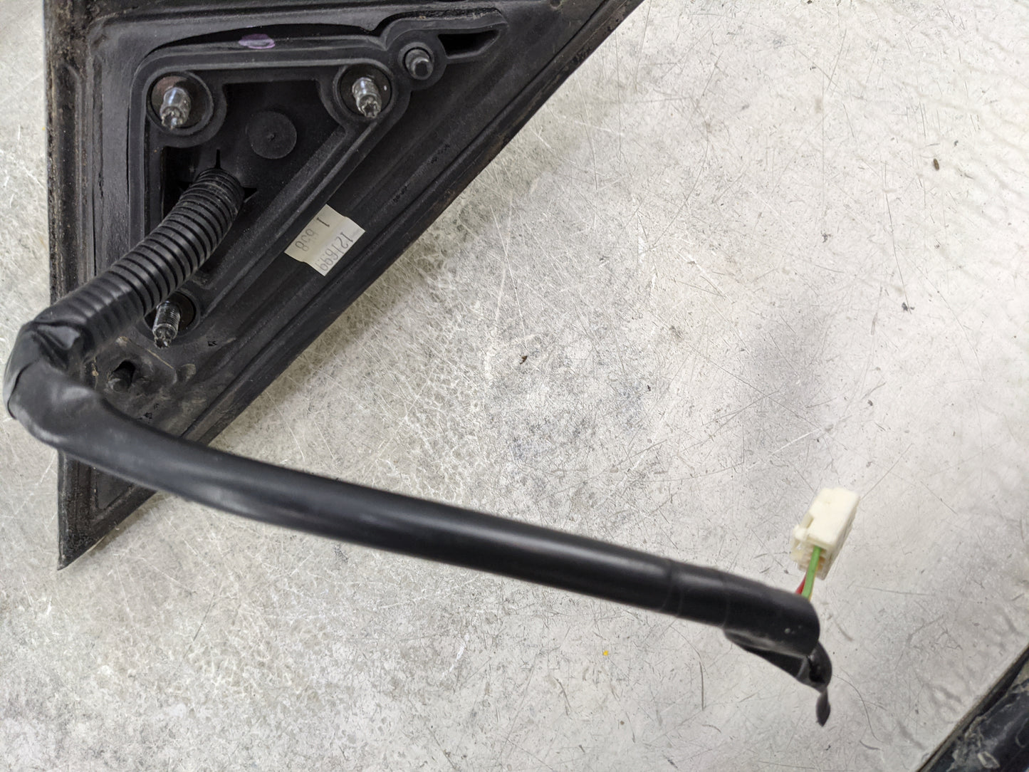 2004 Toyota Avalon Driver Side View Mirror - Left Door Mirror OEM Used - Oemusedautoparts1.com