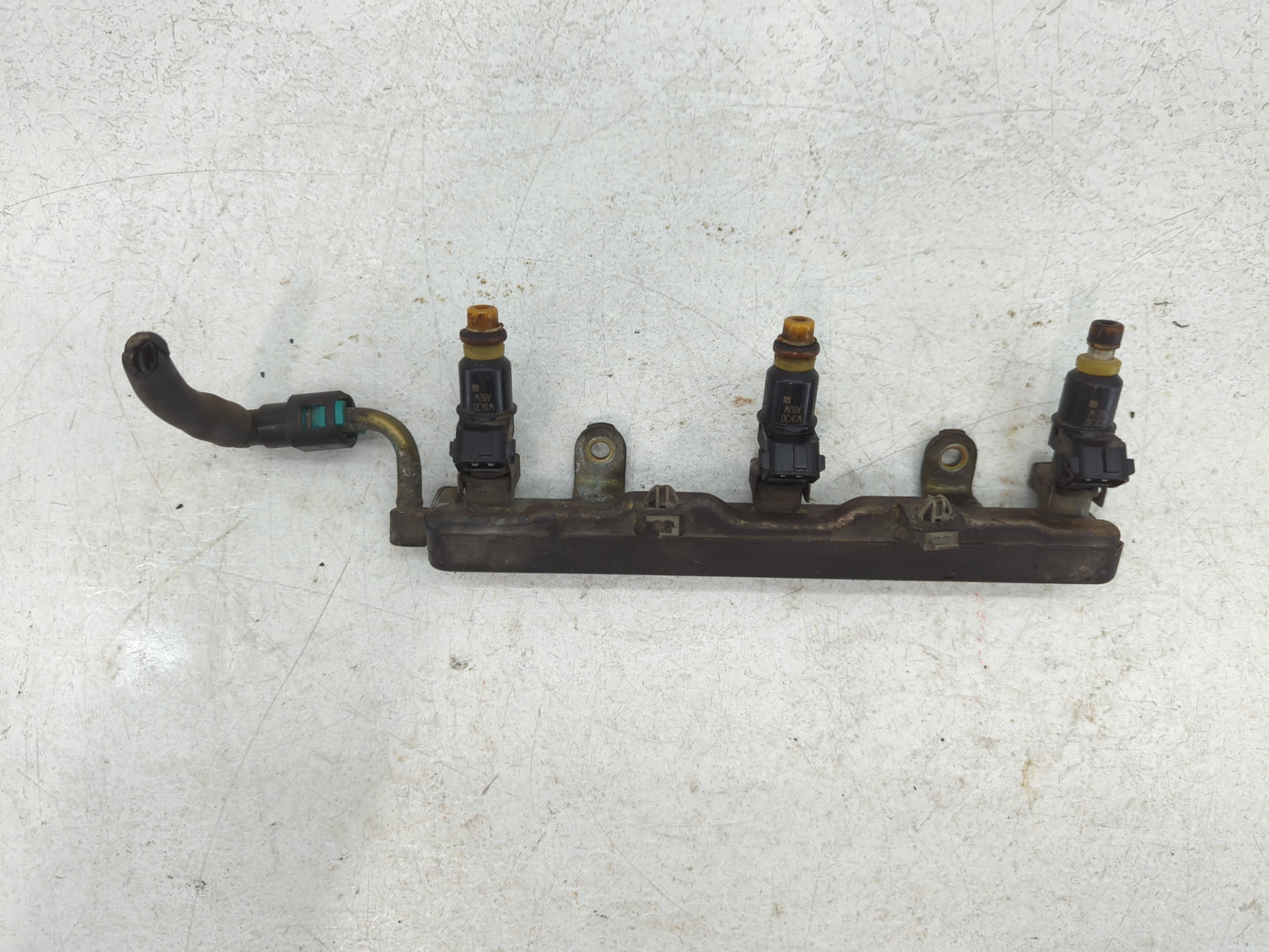 2004 Toyota Avalon Fuel Injectors Fits OEM Used Auto Parts - Oemusedautoparts1.com