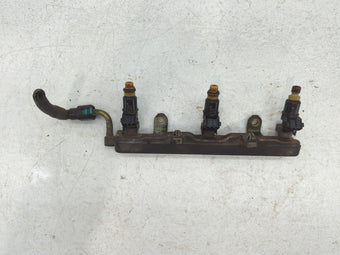 compare product 2004 Toyota Avalon Fuel Injectors Fits OEM Used Auto Parts