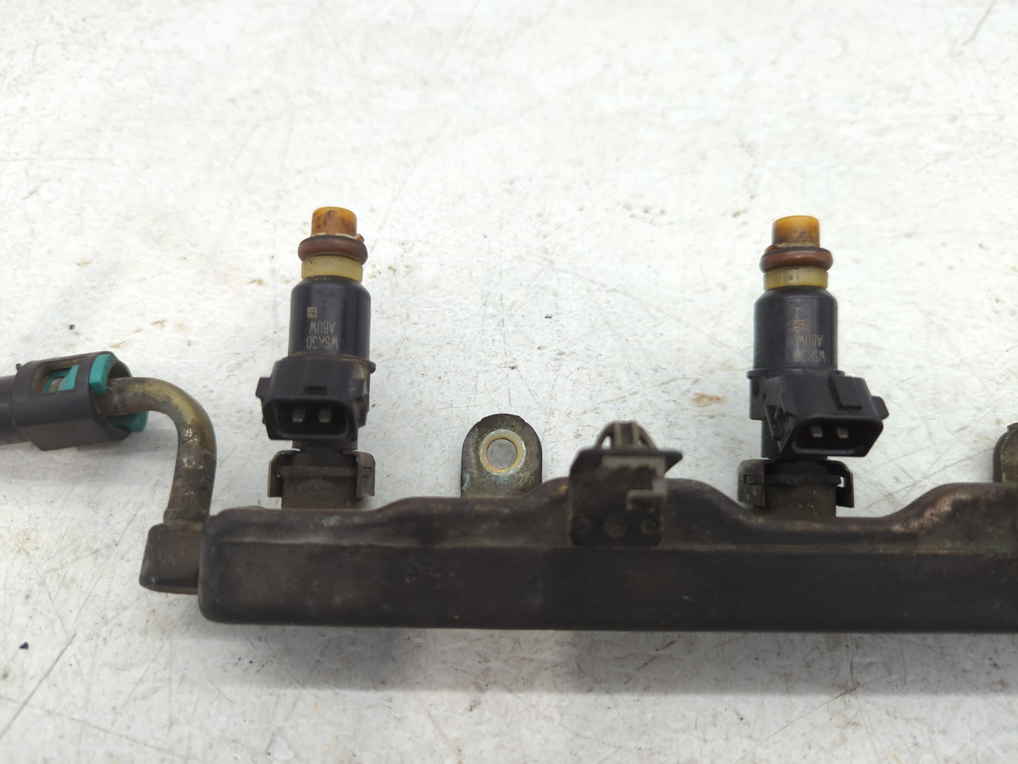 2004 Toyota Avalon Fuel Injectors Fits OEM Used Auto Parts - Oemusedautoparts1.com