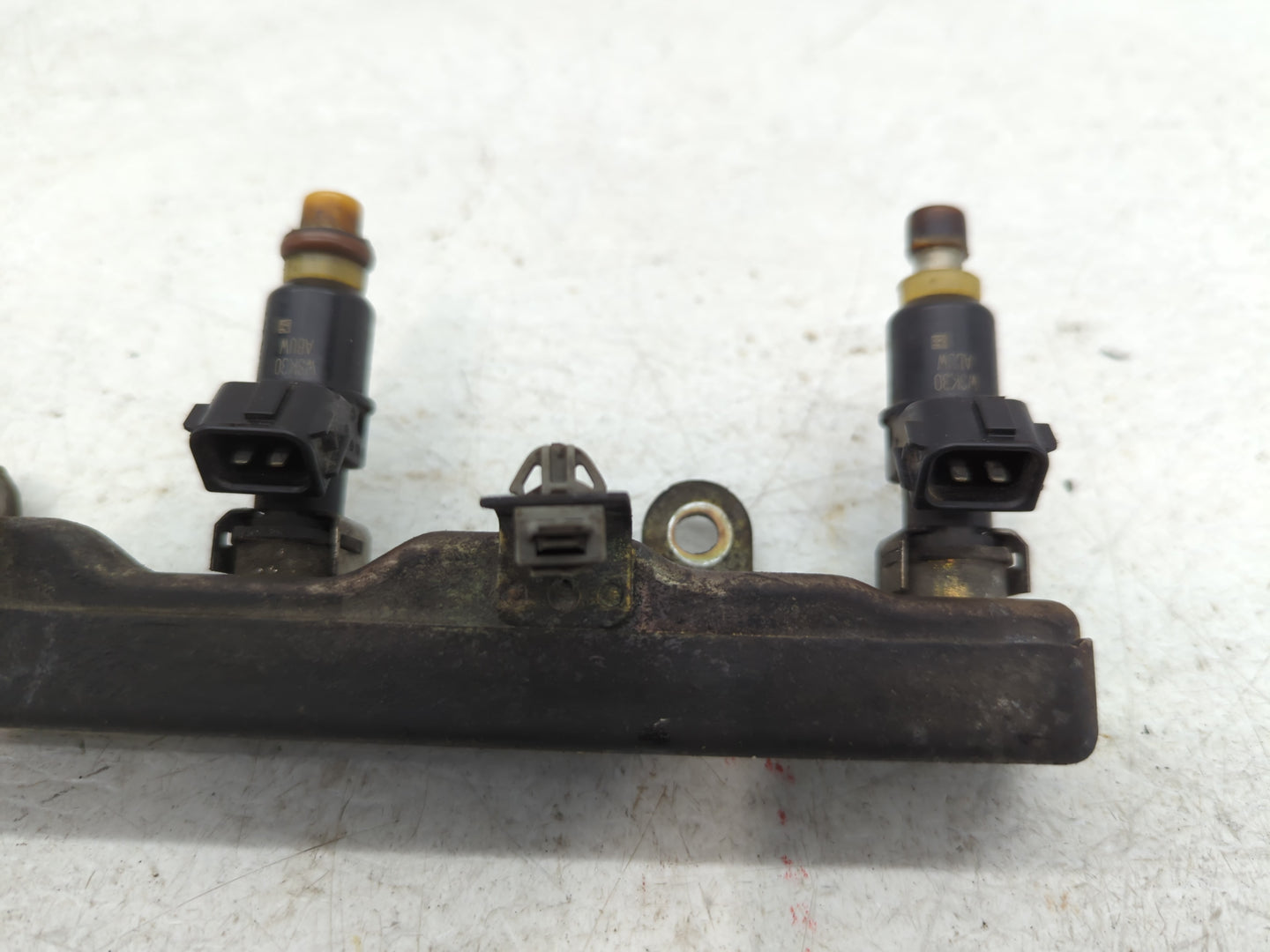 2004 Toyota Avalon Fuel Injectors Fits OEM Used Auto Parts - Oemusedautoparts1.com