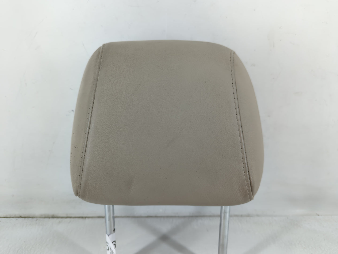 2000-2004 Toyota Avalon Headrest Head Rest Front Driver Passenger Seat Fits Fits 2000 2001 2002 2003 2004 OEM Used Auto Part