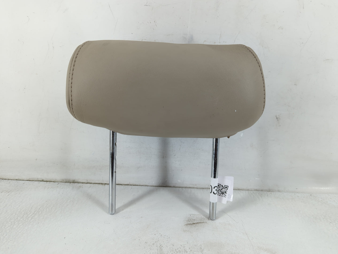 2000-2004 Toyota Avalon Headrest Head Rest Front Driver Passenger Seat Fits Fits 2000 2001 2002 2003 2004 OEM Used Auto Part