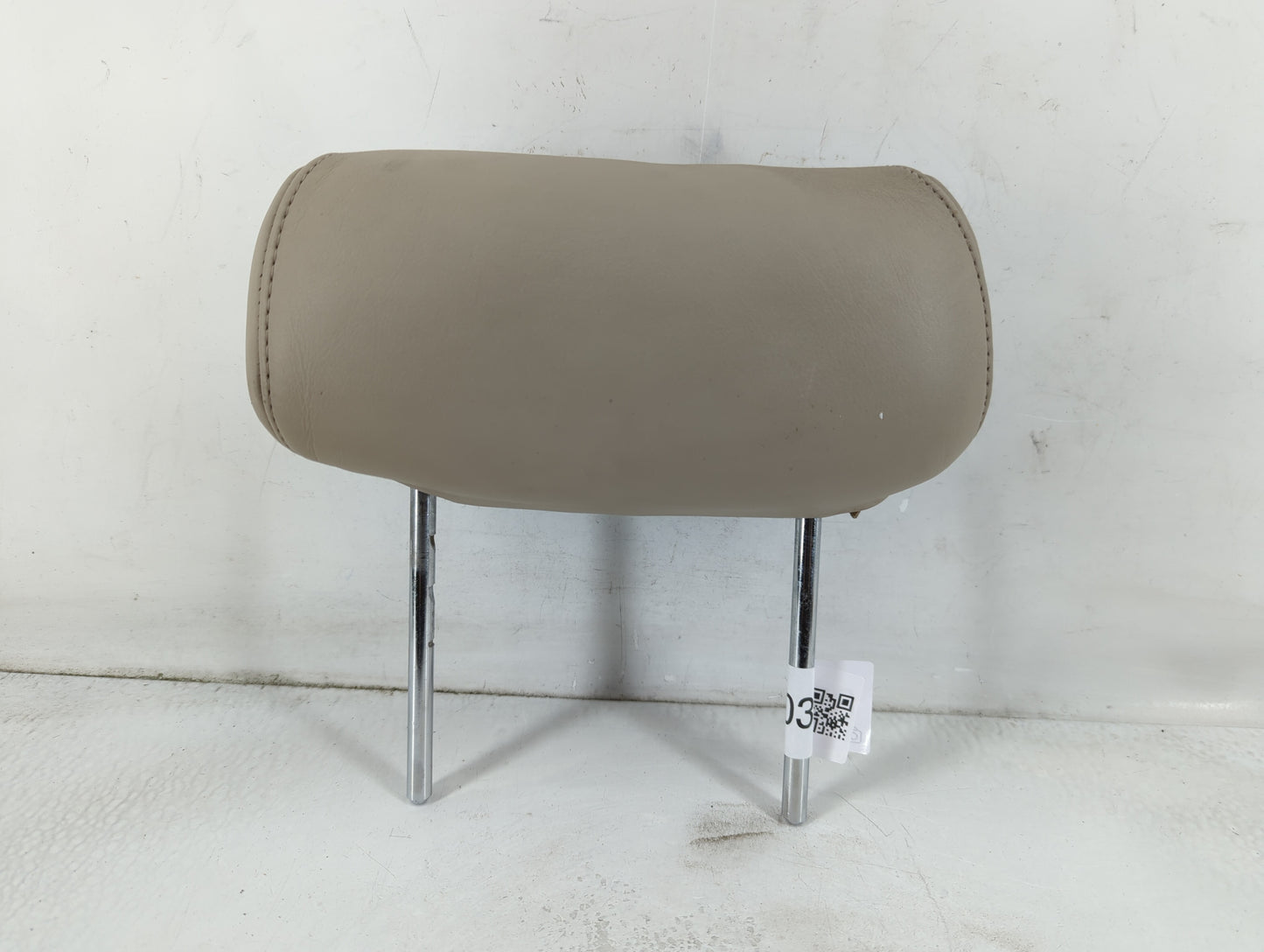 2000-2004 Toyota Avalon Headrest Head Rest Front Driver Passenger Seat Fits Fits 2000 2001 2002 2003 2004 OEM Used Auto Part