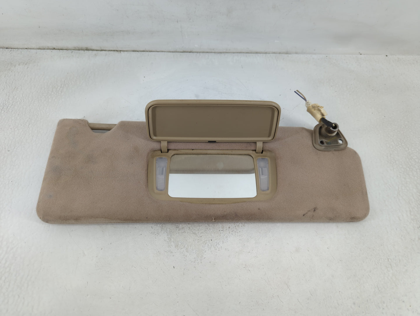 2002-2004 Toyota Avalon Sun Visor Shade Replacement Passenger Right Mirror Fits Fits 2002 2003 2004 2005 OEM Used Auto Parts