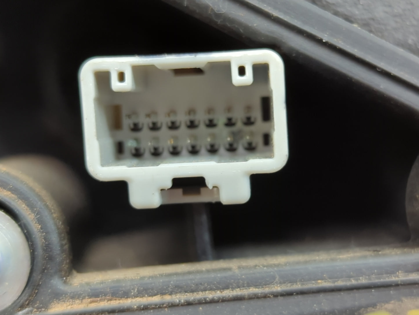 2000-2004 Toyota Avalon Driver Side View Mirror - Left Door Mirror OEM Used - Oemusedautoparts1.com