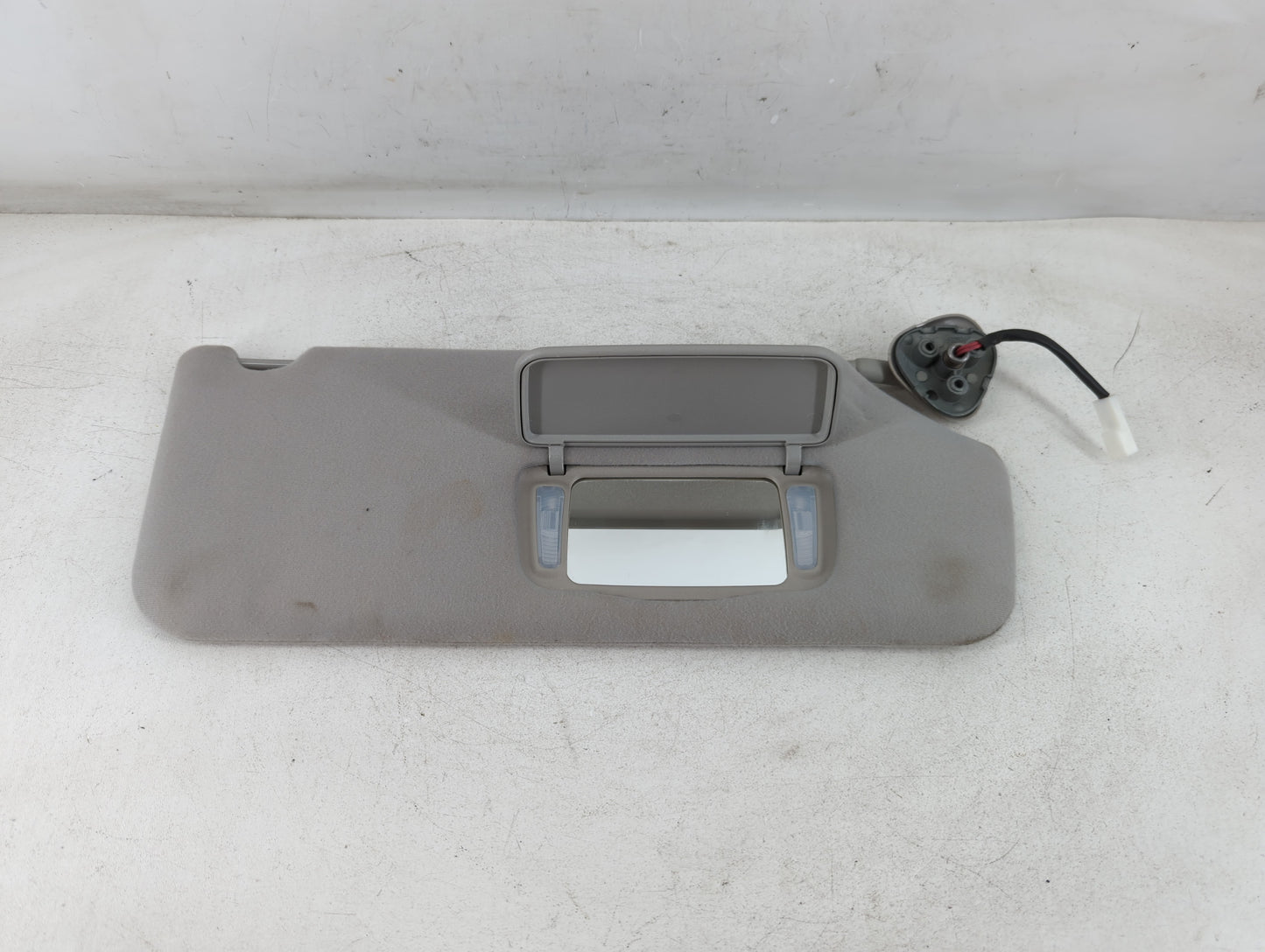 2002-2006 Toyota Camry Sun Visor Shade Replacement Passenger Right Mirror Fits Fits 2002 2003 2004 2005 2006 OEM Used Auto P
