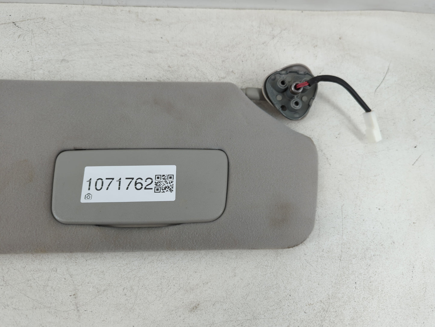 2002-2006 Toyota Camry Sun Visor Shade Replacement Passenger Right Mirror Fits Fits 2002 2003 2004 2005 2006 OEM Used Auto P