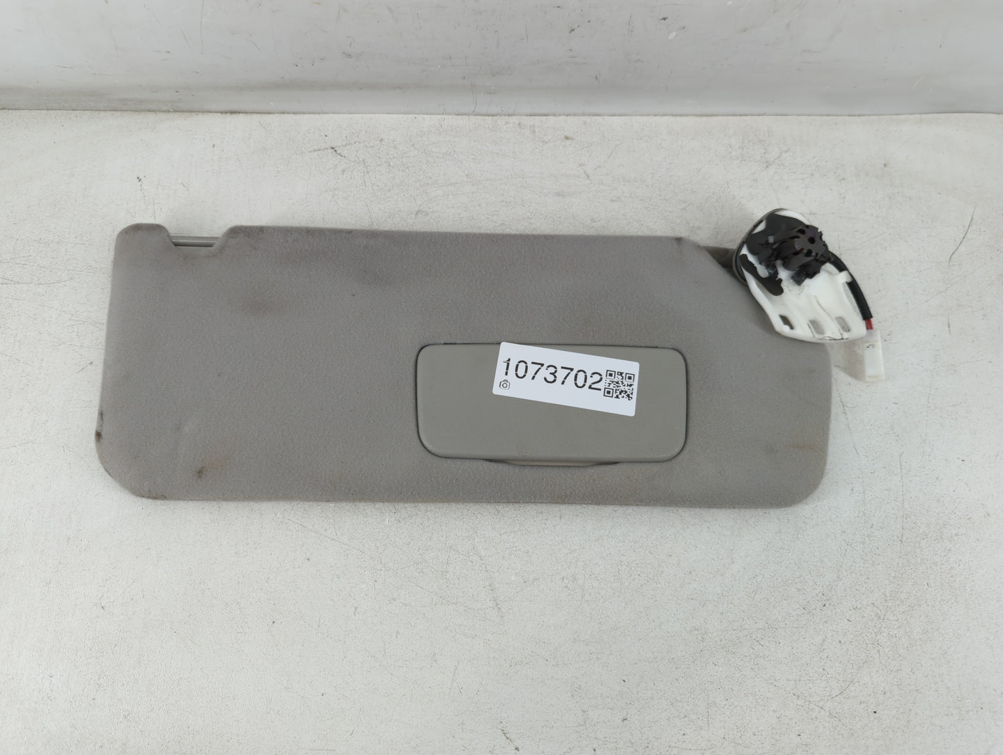 2002-2006 Toyota Camry Sun Visor Shade Replacement Passenger Right Mirror Fits Fits 2002 2003 2004 2005 2006 OEM Used Auto P