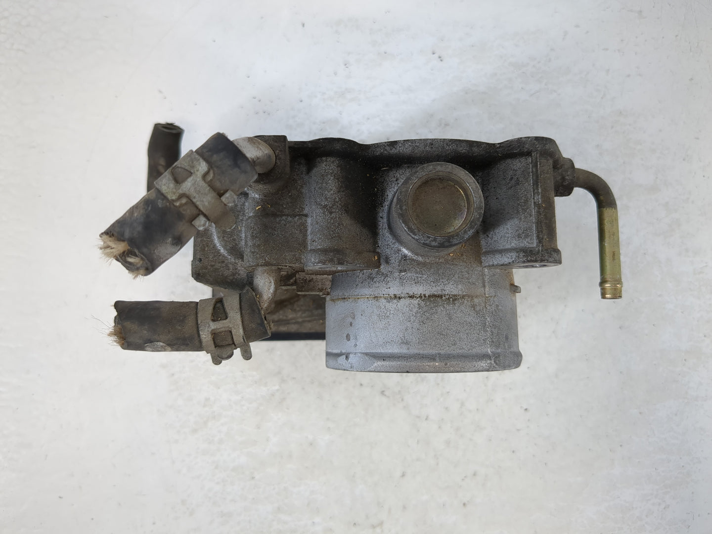 2004-2006 Toyota Camry Throttle Body P/N:22030-28060 Fits Fits 2004 2005 2006 2007 OEM Used Auto Parts - Oemusedautoparts1.c
