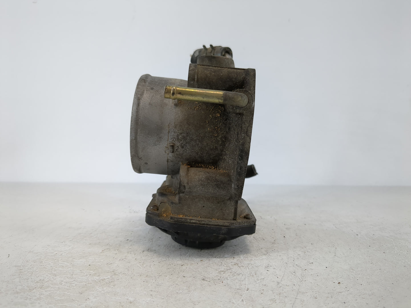 2004-2006 Toyota Camry Throttle Body P/N:22030-28060 Fits Fits 2004 2005 2006 2007 OEM Used Auto Parts - Oemusedautoparts1.c