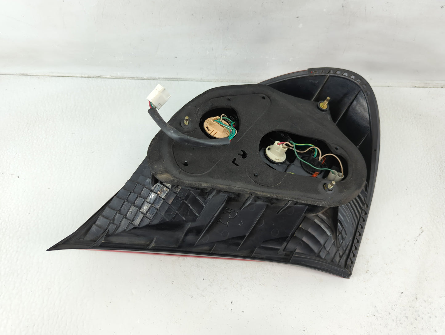 2002-2004 Toyota Camry Tail Light Assembly Passenger Right OEM Fits Fits 2002 2003 2004 OEM Used Auto Parts - Oemusedautopar