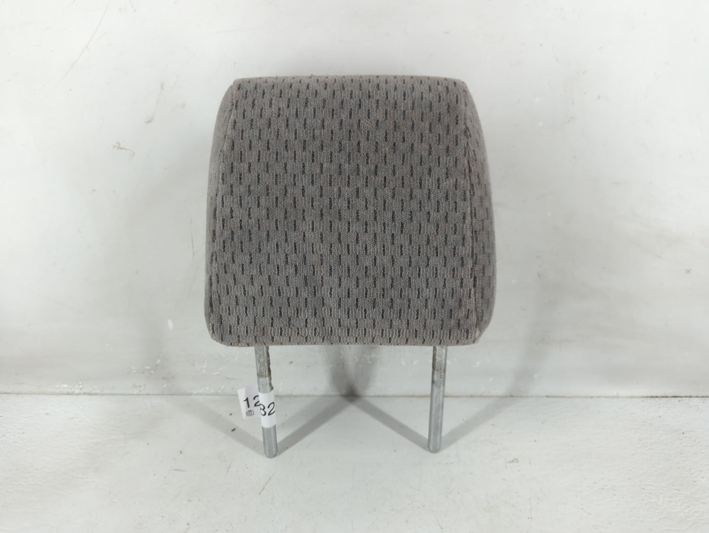 2004 Toyota Camry Headrest Head Rest Front Driver Passenger Seat Fits OEM Used Auto Parts - Oemusedautoparts1.com
