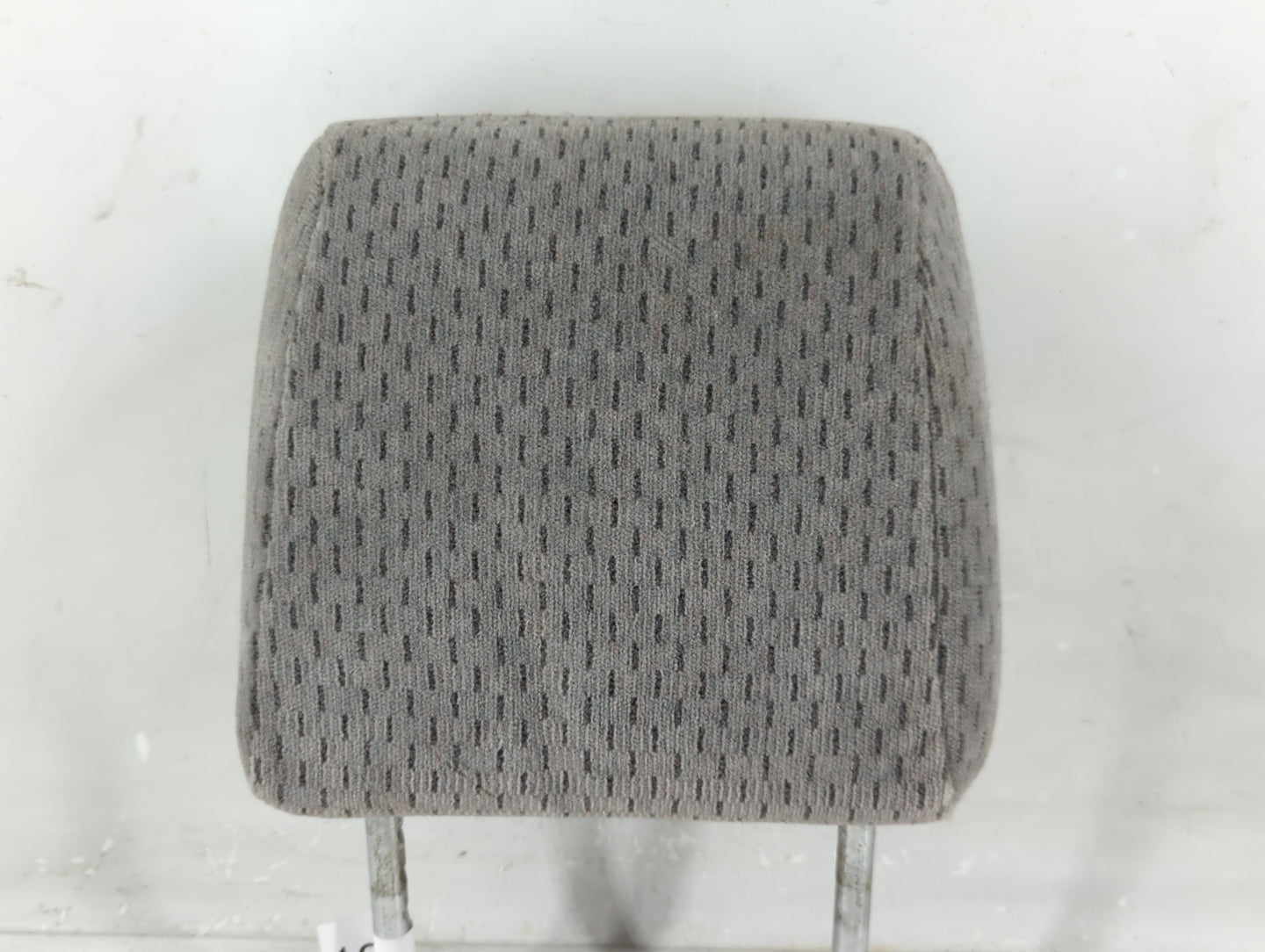 2004 Toyota Camry Headrest Head Rest Front Driver Passenger Seat Fits OEM Used Auto Parts - Oemusedautoparts1.com