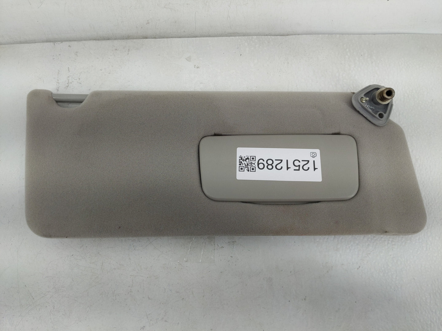 2002-2006 Toyota Camry Sun Visor Shade Replacement Passenger Right Mirror Fits Fits 2002 2003 2004 2005 2006 OEM Used Auto P