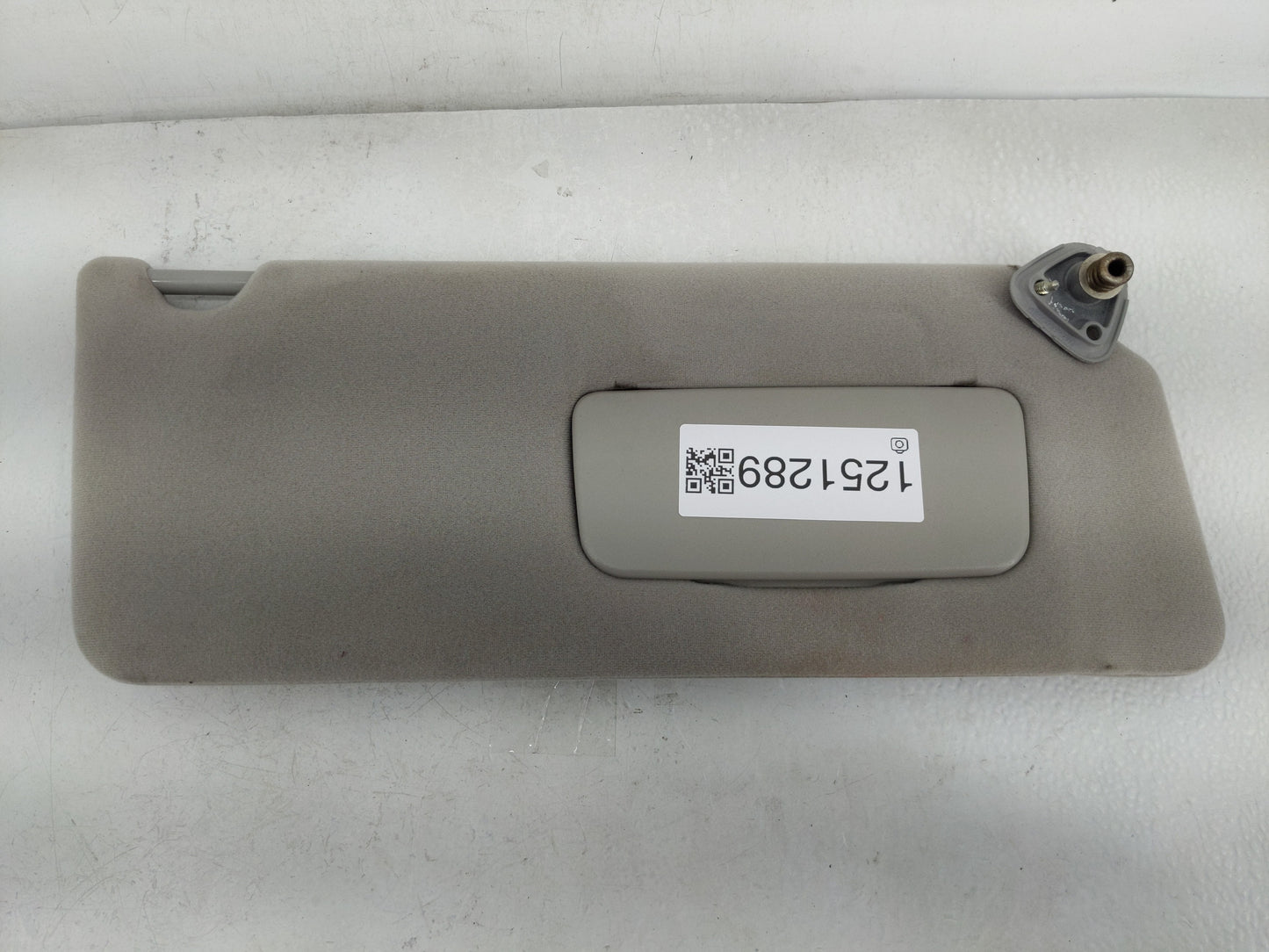 2002-2006 Toyota Camry Sun Visor Shade Replacement Passenger Right Mirror Fits Fits 2002 2003 2004 2005 2006 OEM Used Auto P