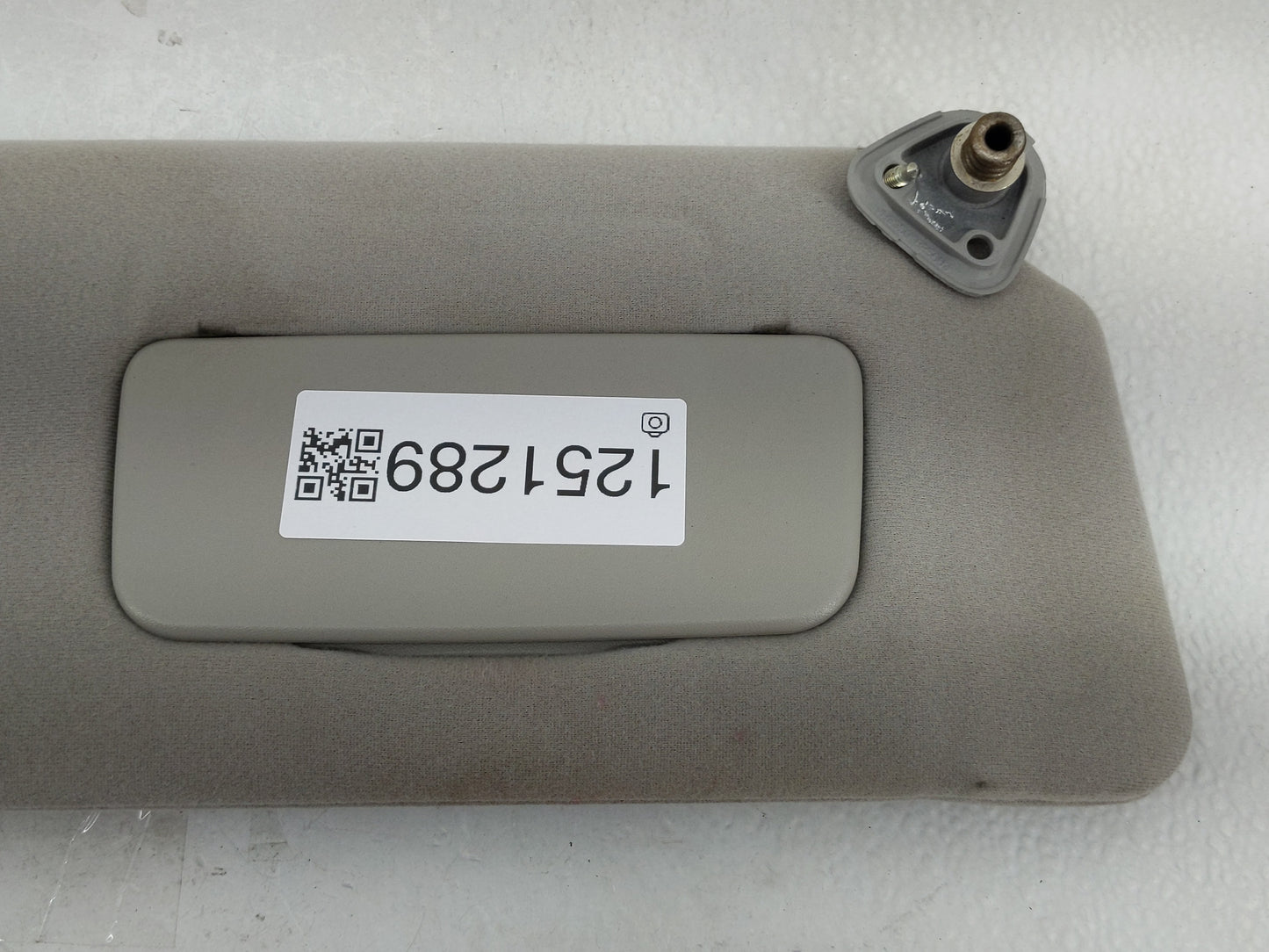 2002-2006 Toyota Camry Sun Visor Shade Replacement Passenger Right Mirror Fits Fits 2002 2003 2004 2005 2006 OEM Used Auto P