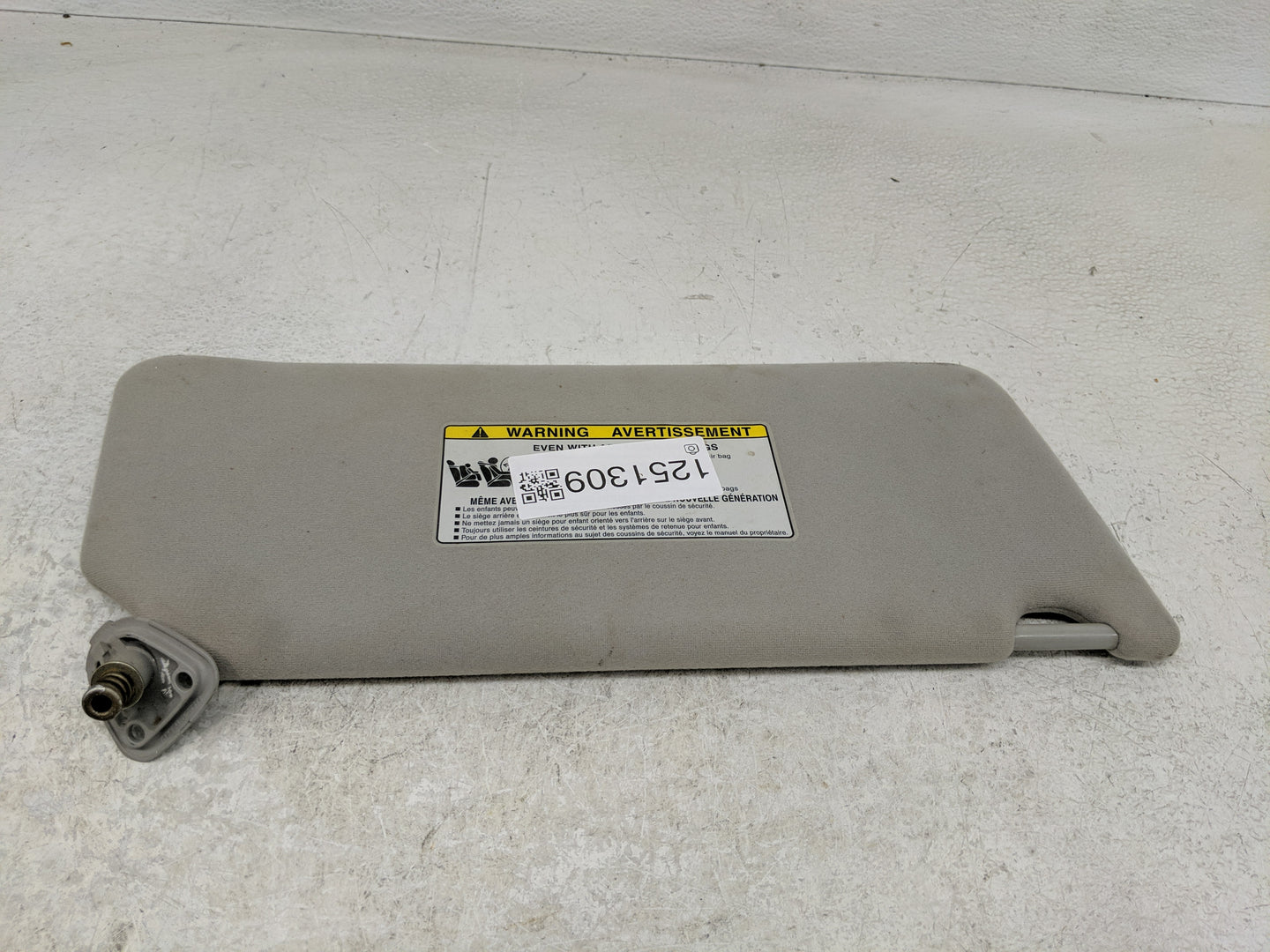 2002-2006 Toyota Camry Sun Visor Shade Replacement Driver Left Mirror Fits Fits 2002 2003 2004 2005 2006 OEM Used Auto Parts