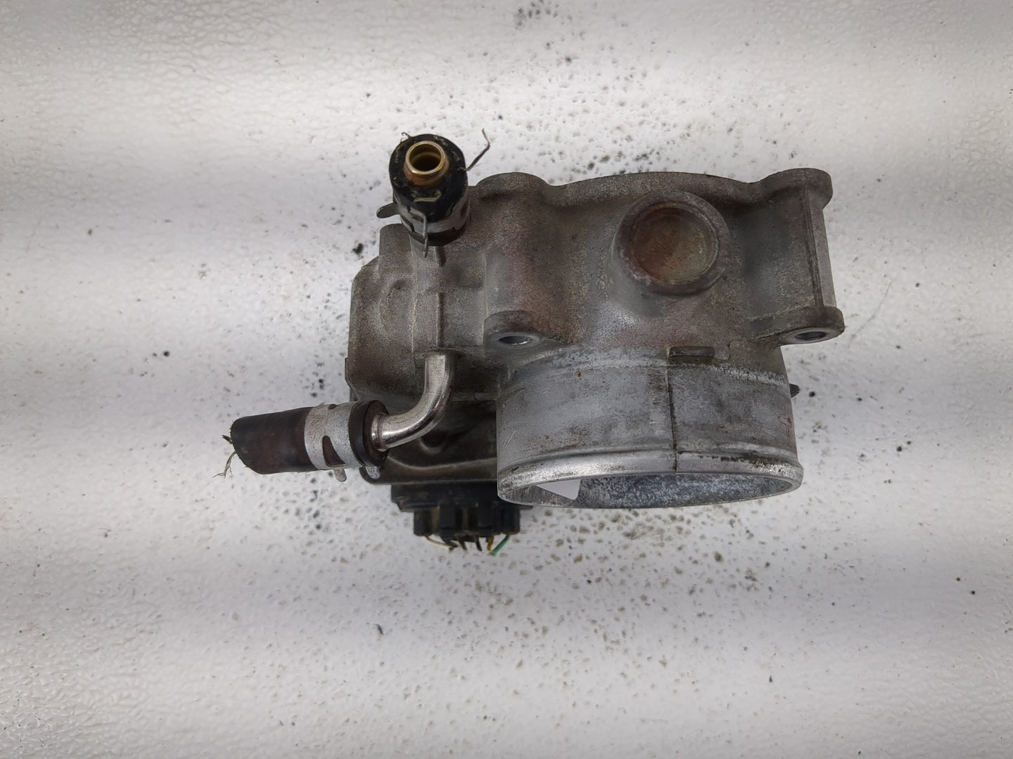 2003-2004 Toyota Camry Throttle Body P/N:22030-0A020 Fits Fits 2003 2004 OEM Used Auto Parts - Oemusedautoparts1.com