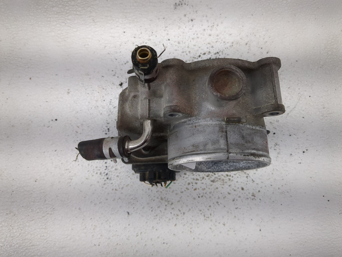 2003-2004 Toyota Camry Throttle Body P/N:22030-0A020 Fits Fits 2003 2004 OEM Used Auto Parts - Oemusedautoparts1.com