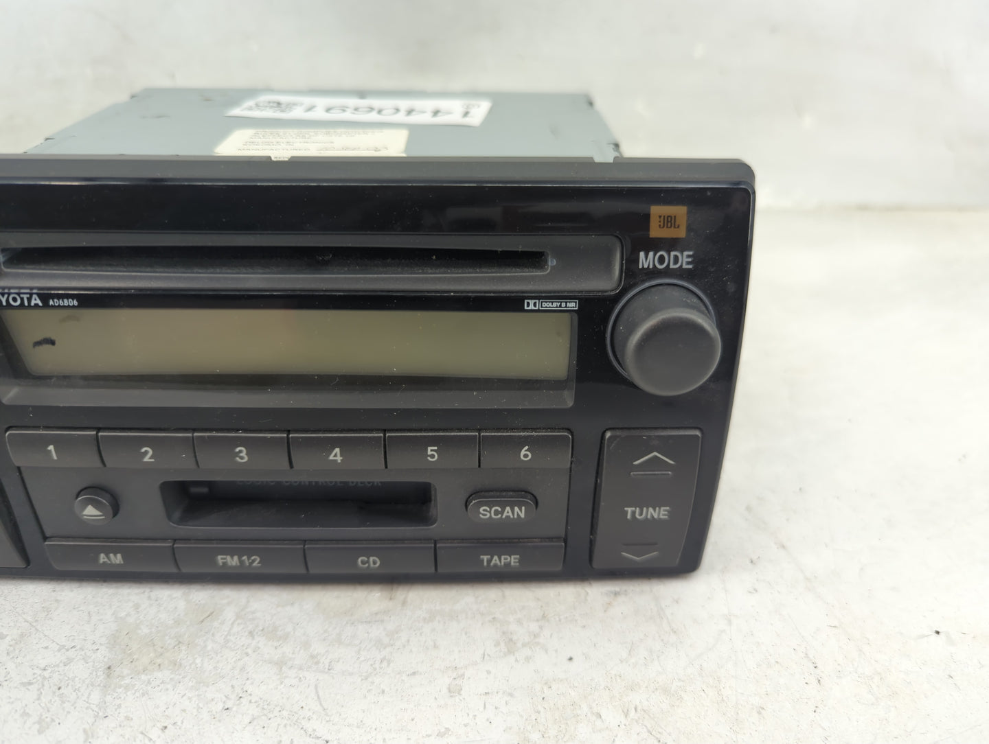 2002-2004 Toyota Camry Radio AM FM Cd Player Receiver Replacement P/N:09390909 Fits Fits 2002 2003 2004 OEM Used Auto Parts 
