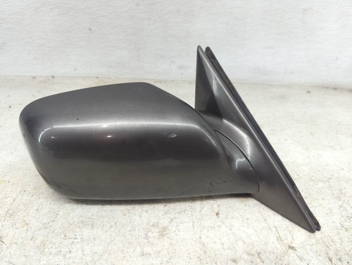 2002-2006 Toyota Camry Passenger Side View Mirror - Right Door Mirror OEM Used - Oemusedautoparts1.com