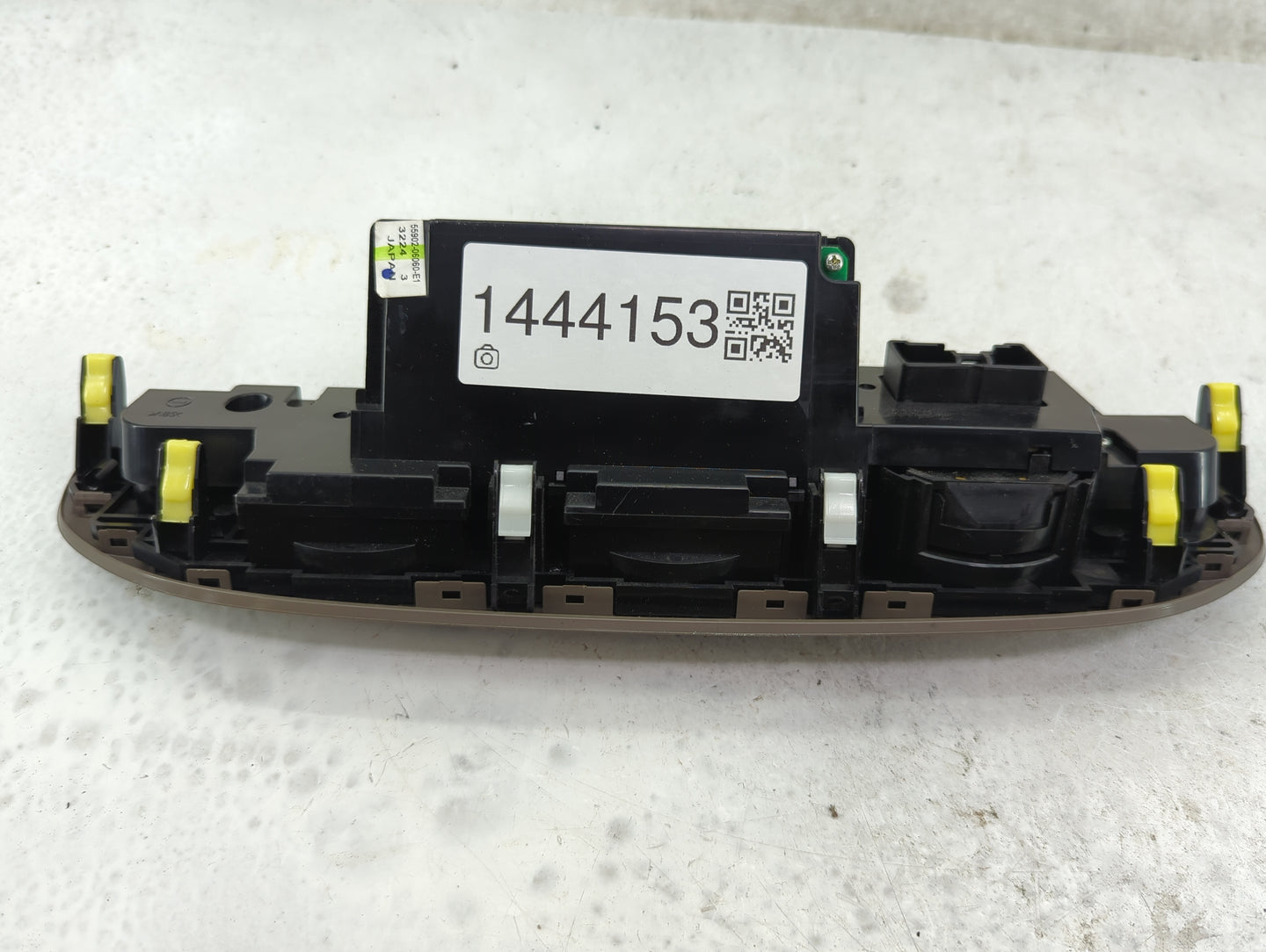 2002-2006 Toyota Camry Climate Control Module Temperature AC/Heater Replacement P/N:55902-06060-E1 Fits OEM Used Auto Parts 